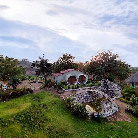 Van Vagdo Resort Rajpipla Buitenkant foto