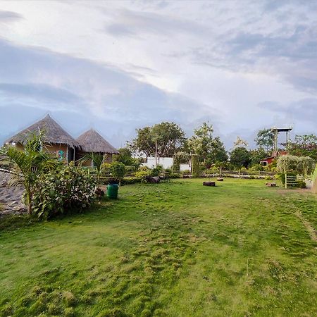 Van Vagdo Resort Rajpipla Buitenkant foto
