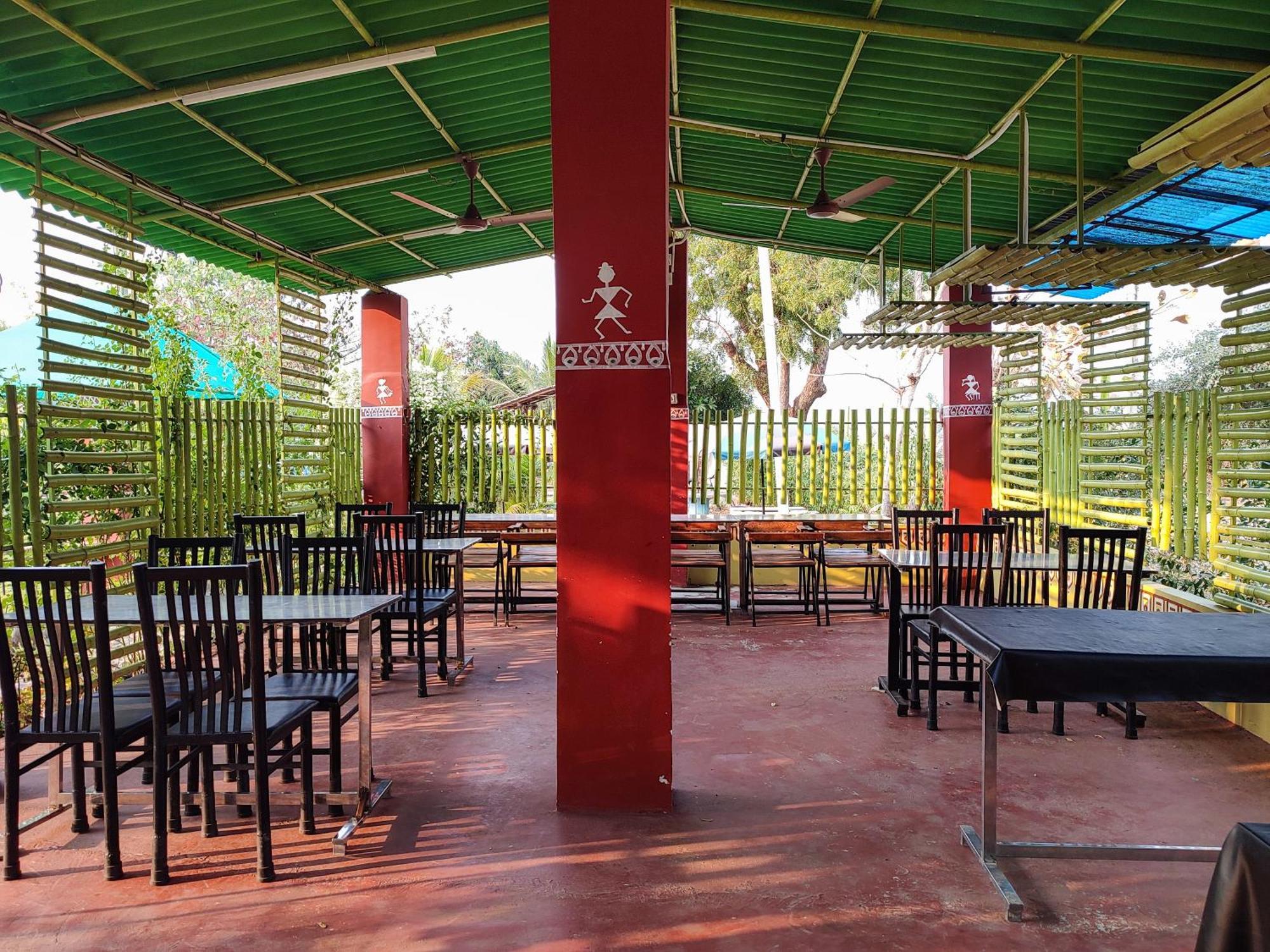 Van Vagdo Resort Rajpipla Buitenkant foto