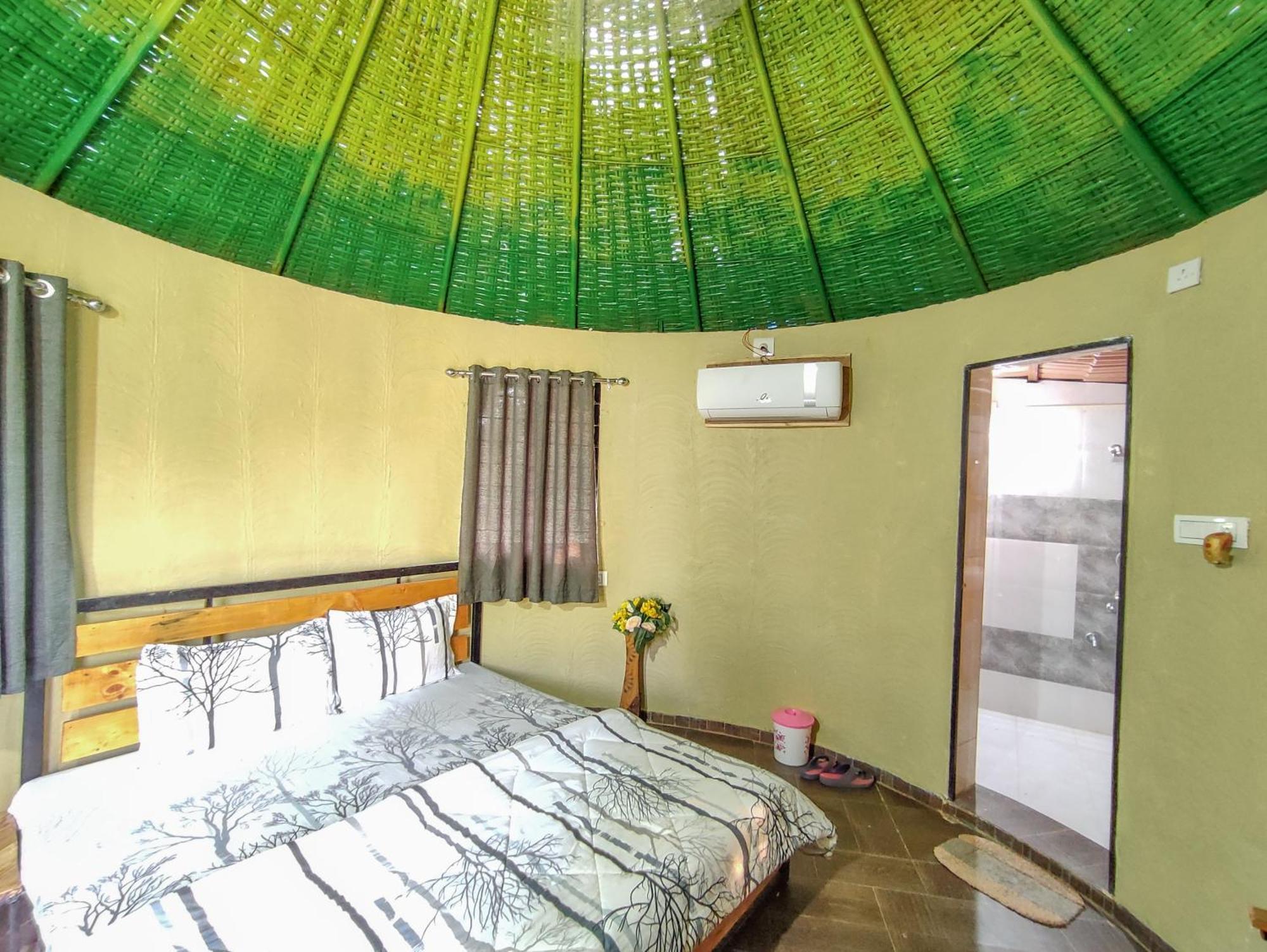 Van Vagdo Resort Rajpipla Buitenkant foto