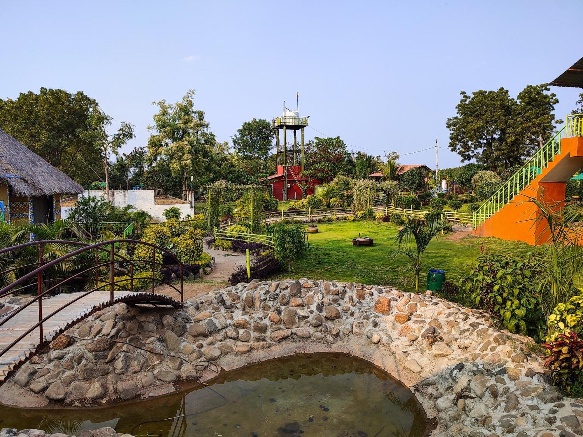 Van Vagdo Resort Rajpipla Buitenkant foto
