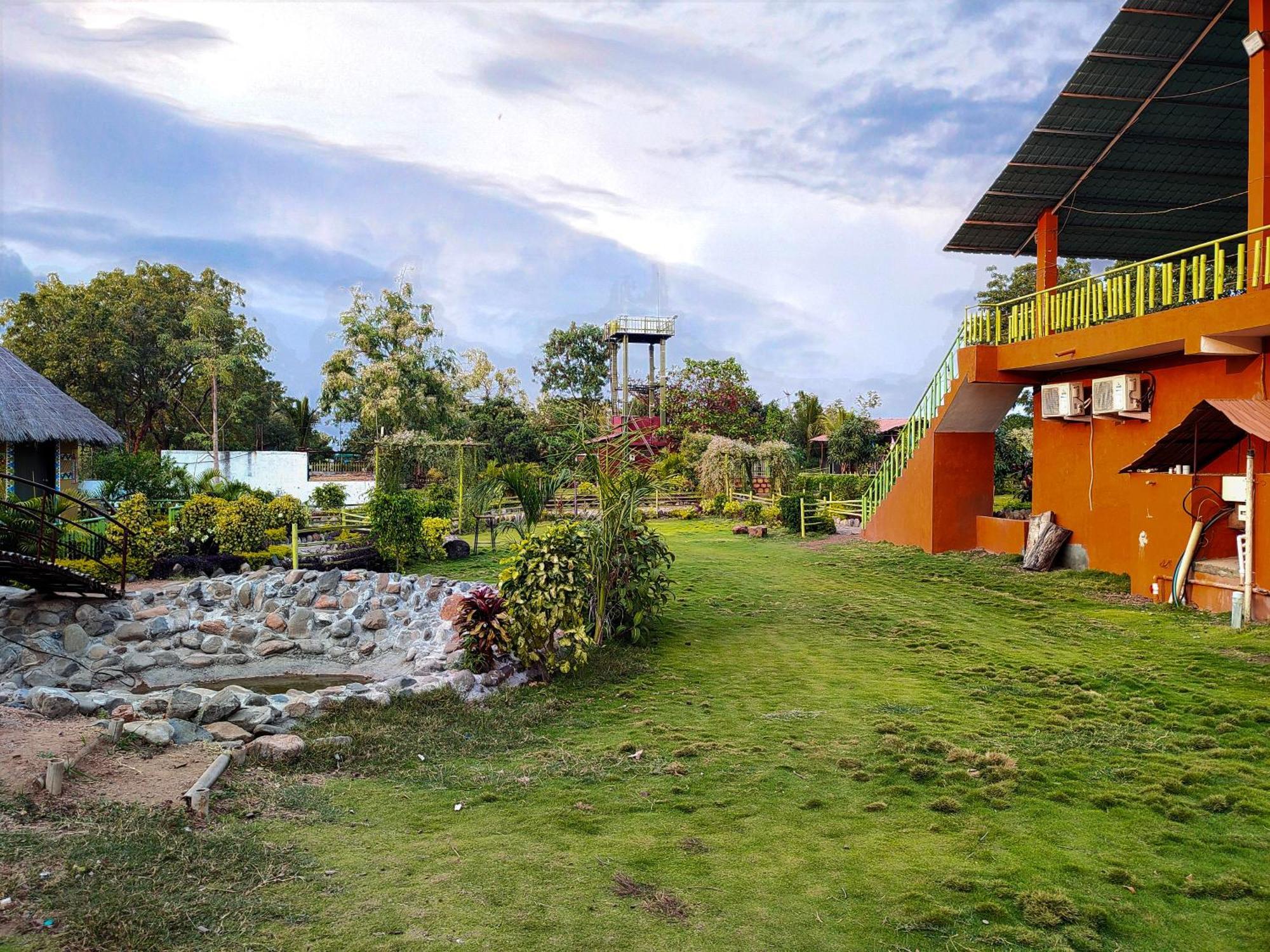 Van Vagdo Resort Rajpipla Buitenkant foto