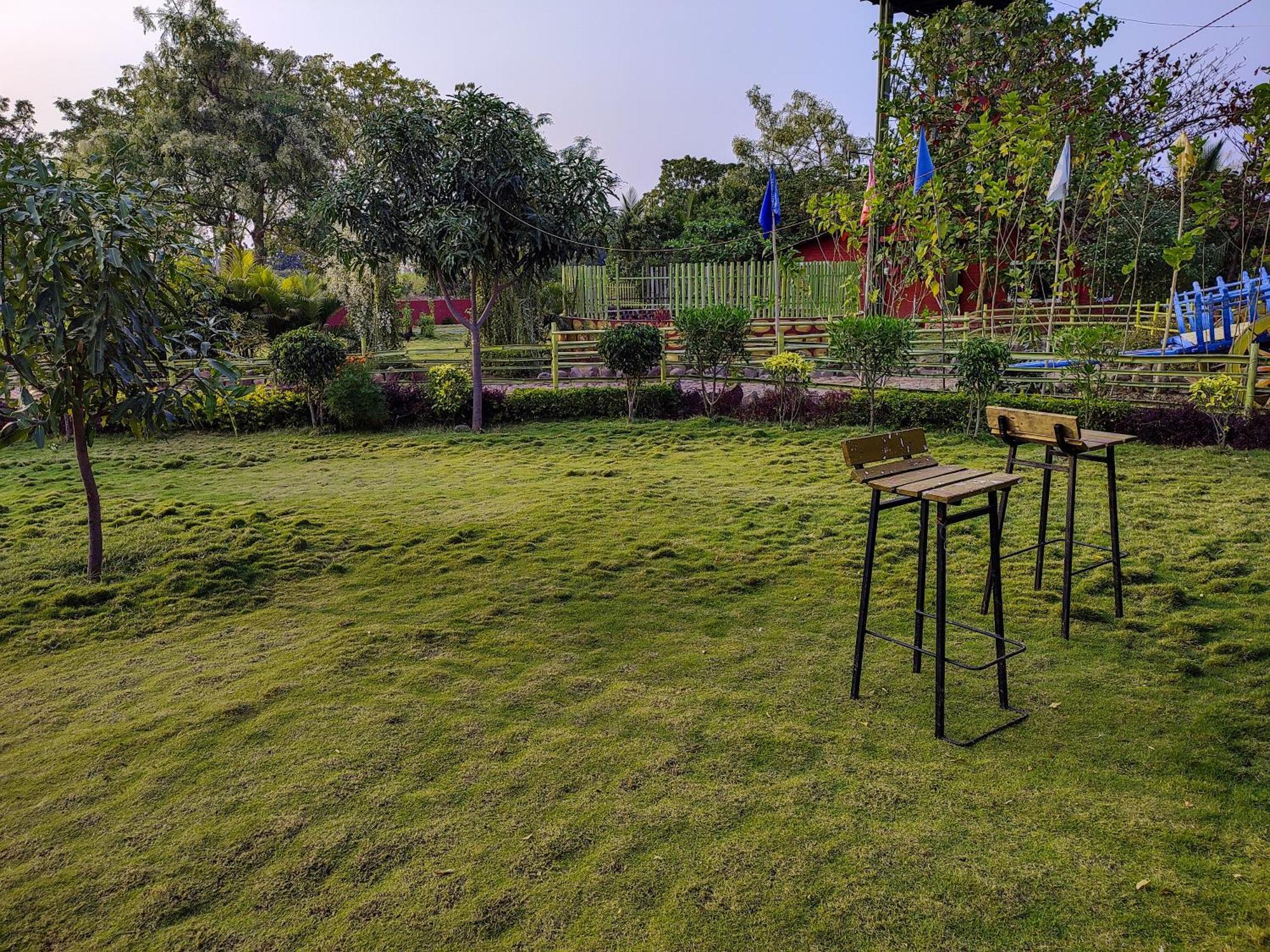 Van Vagdo Resort Rajpipla Buitenkant foto