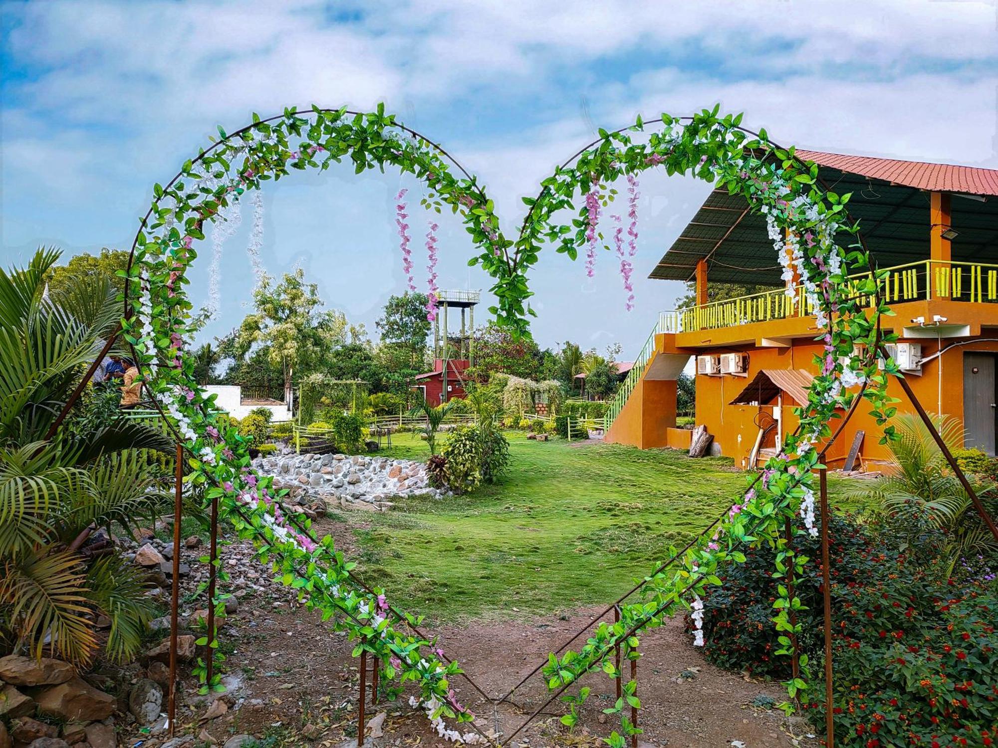 Van Vagdo Resort Rajpipla Buitenkant foto