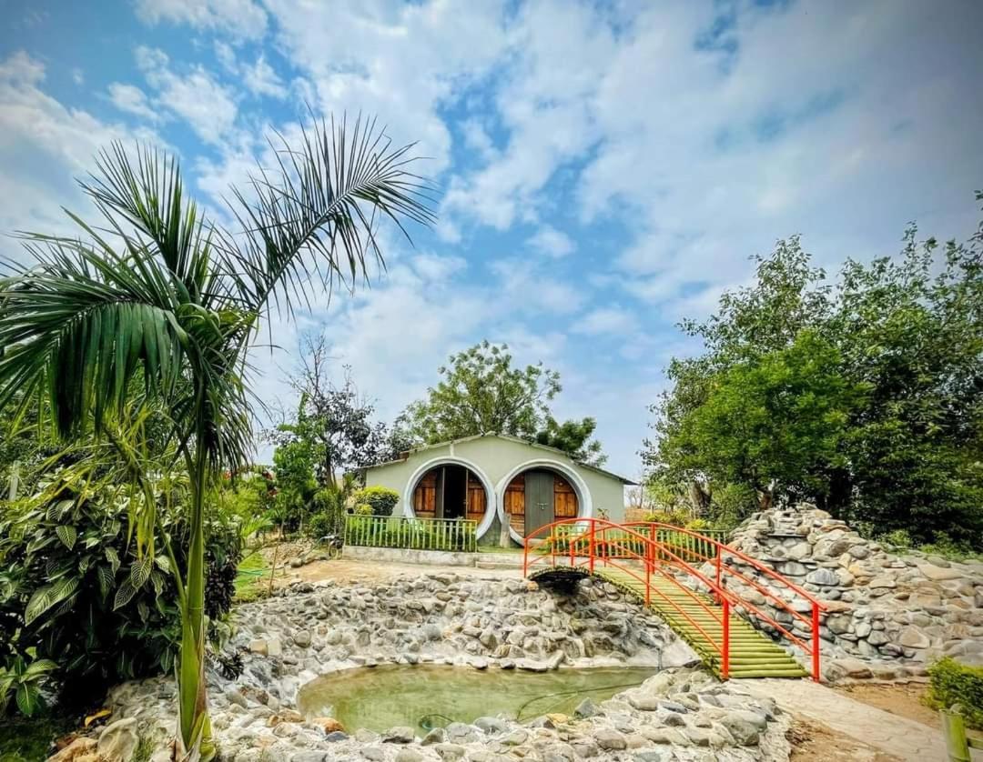 Van Vagdo Resort Rajpipla Buitenkant foto