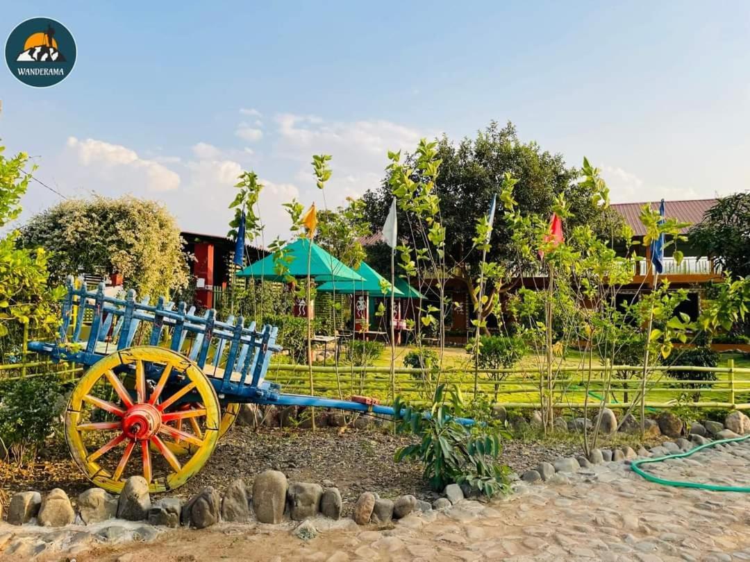 Van Vagdo Resort Rajpipla Buitenkant foto