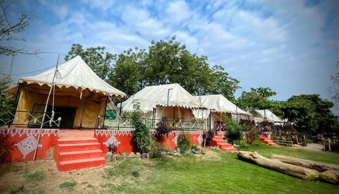 Van Vagdo Resort Rajpipla Buitenkant foto