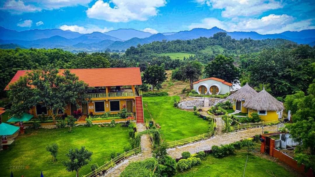 Van Vagdo Resort Rajpipla Buitenkant foto